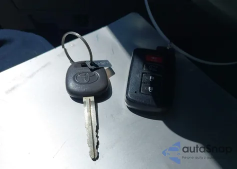 2015 Toyota Highlander Xle V6 from USA, damaged, VIN 5TDKKRFH5FS061581